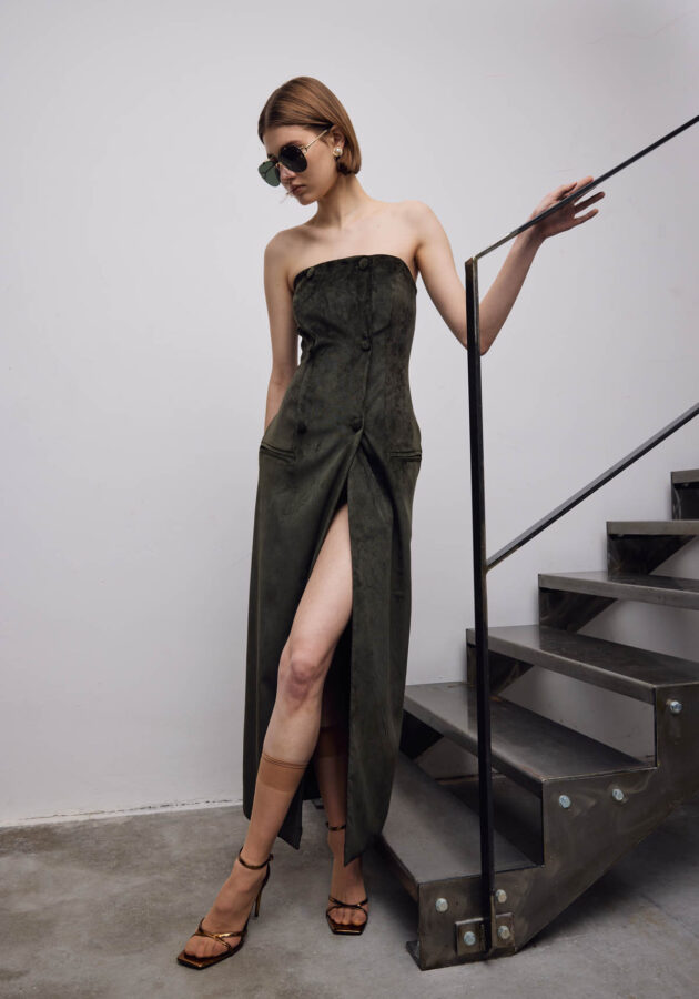 DRESS